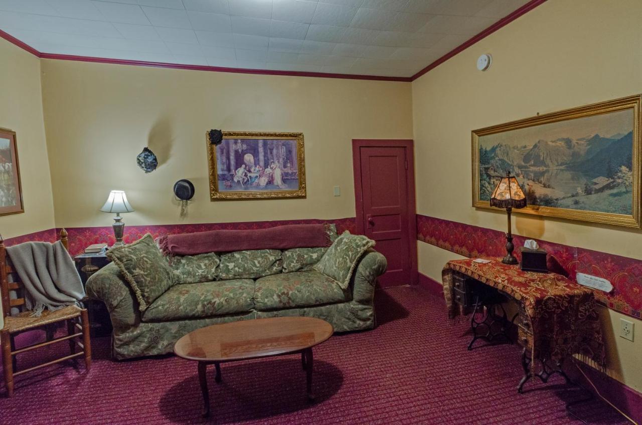 Armour'S Hotel & Spa Red Boiling Springs Екстериор снимка