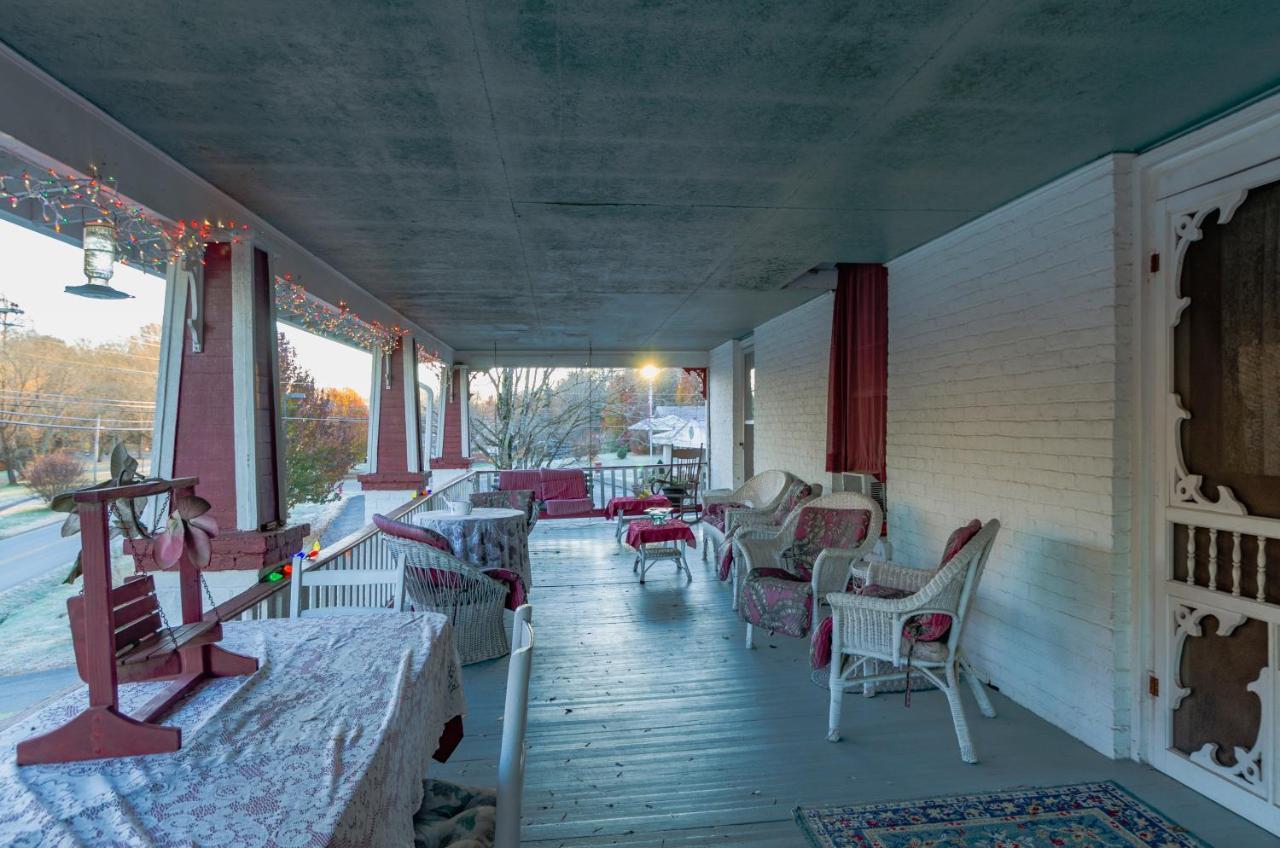 Armour'S Hotel & Spa Red Boiling Springs Екстериор снимка